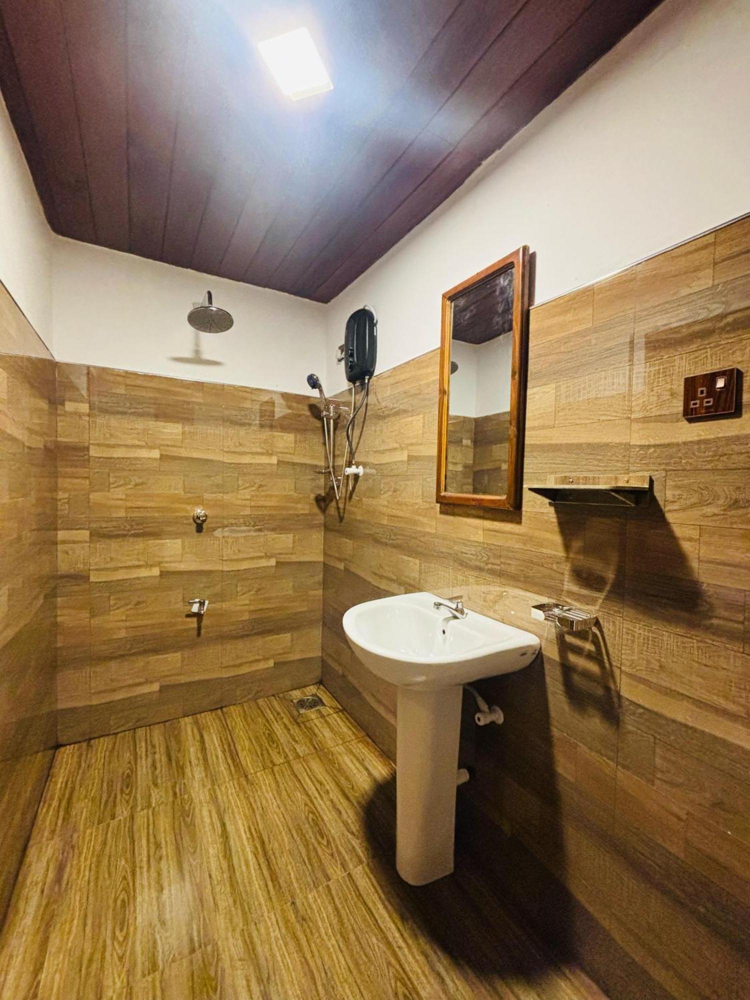 סיגירייה Woodholic Homestay מראה חיצוני תמונה